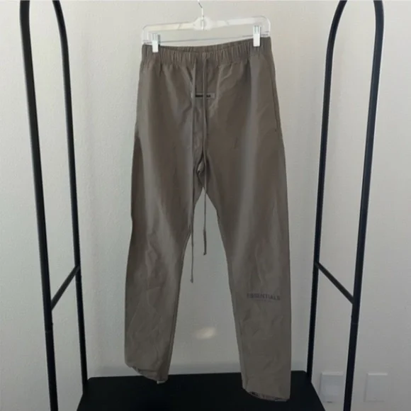 FEAR OF GOD ESSENTIALS | Nylon Cotton Satin Track Pants in Dust/Taupe | Size XS - Picture 4 of 13
